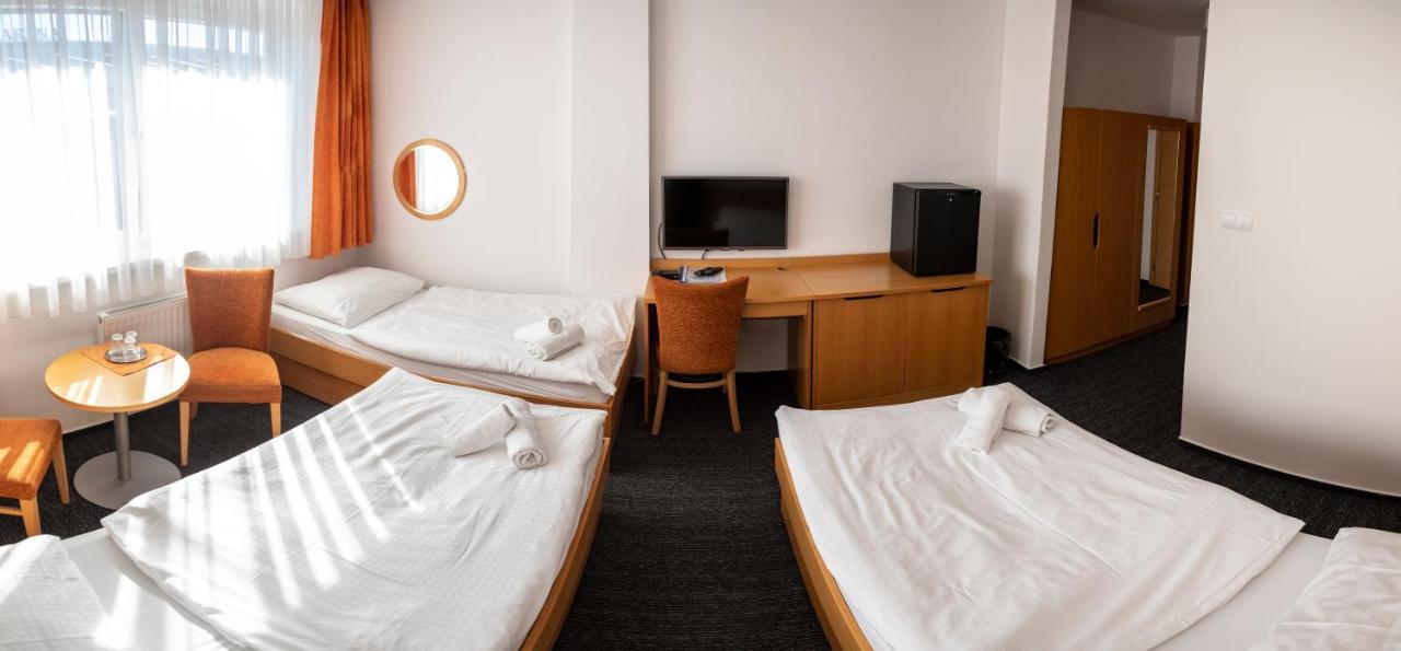 Hotel Puls Ostrava Bagian luar foto